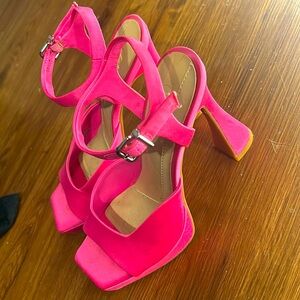 Hot pink GB heels size 6m